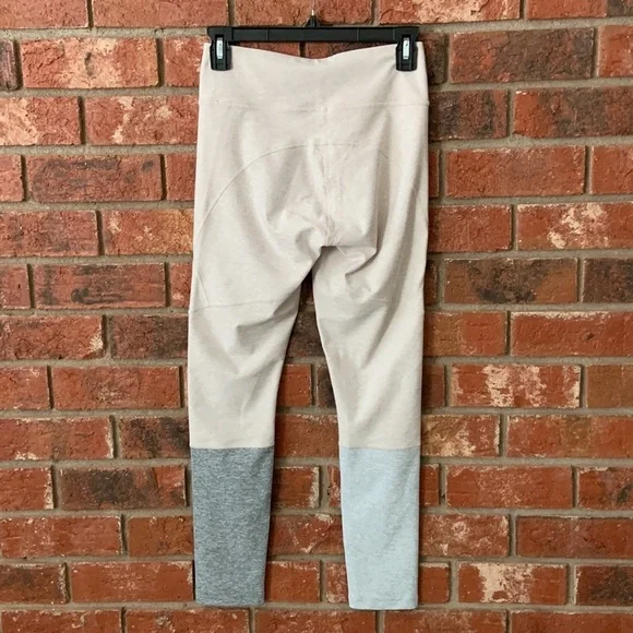 Outdoor Voices Oatmeal & Gray Dipped Leggings - Picture 6 of 9